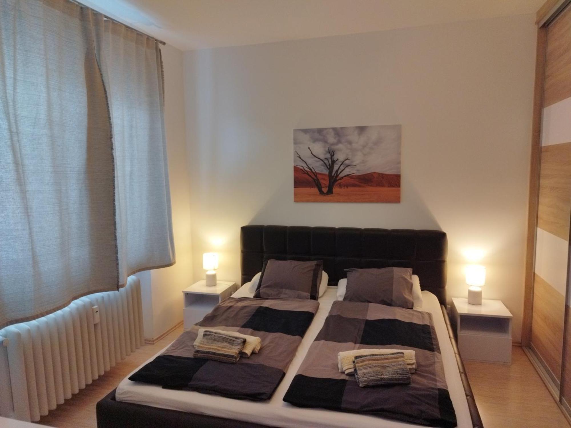 Amazing Flat In Old Town With Large Balcony Appartement Bratislava Buitenkant foto